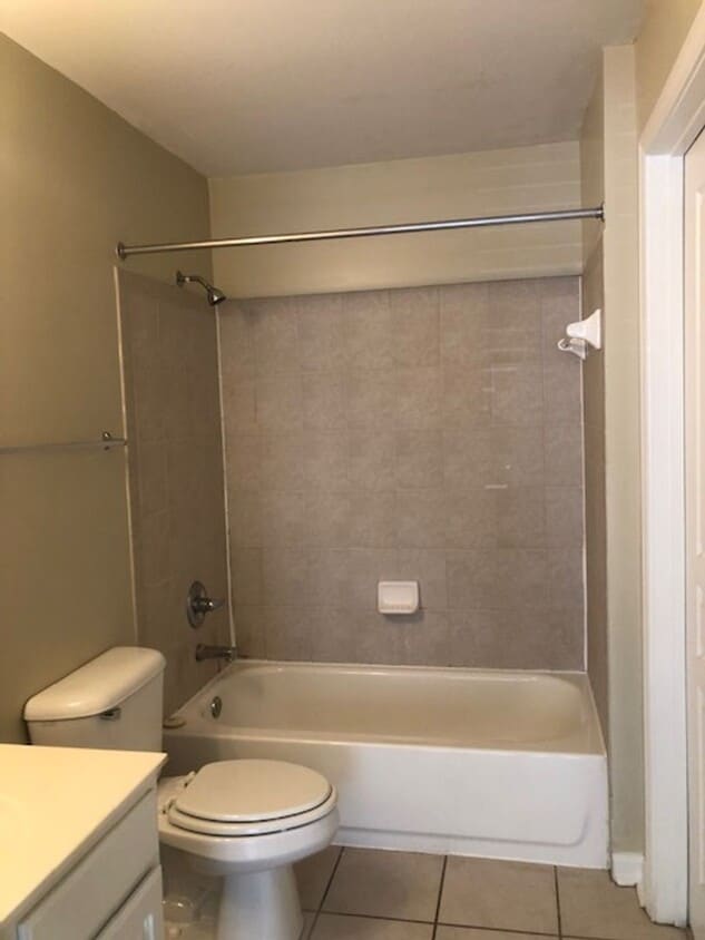 Foto del edificio - 04-106 Moore