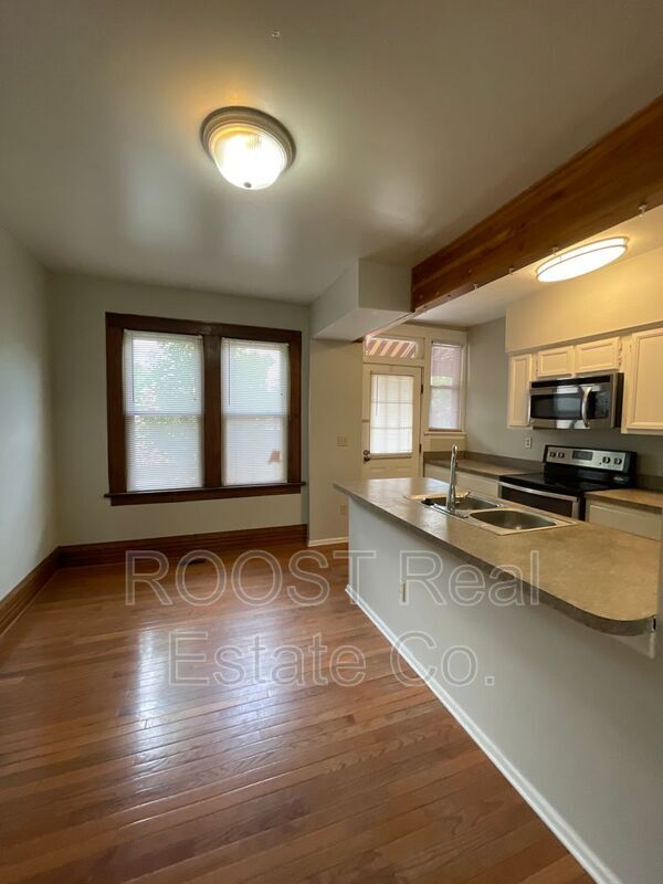 Building Photo - 524-534 S Drexel Ave