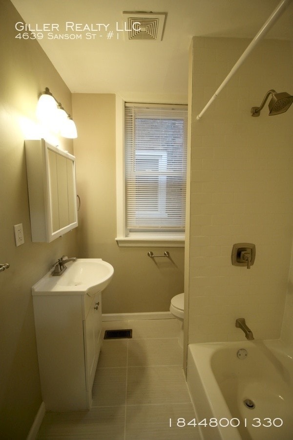 Building Photo - 4639 Sansom St