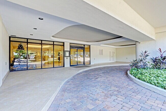 Foto del edificio - 3440 S Ocean Blvd