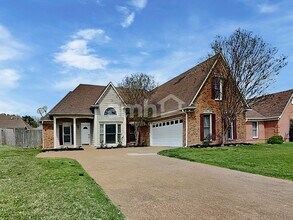 Building Photo - 9270 Chimneyrock Blvd
