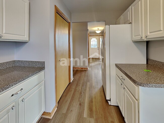 Foto del edificio - 5154 W Park Ln