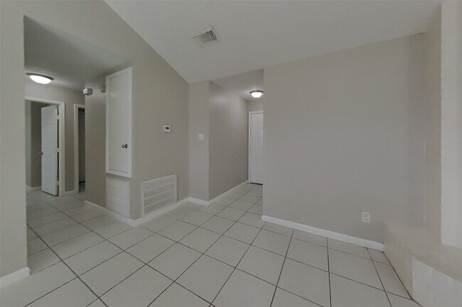 Foto del edificio - 3446 Edgecreek Dr