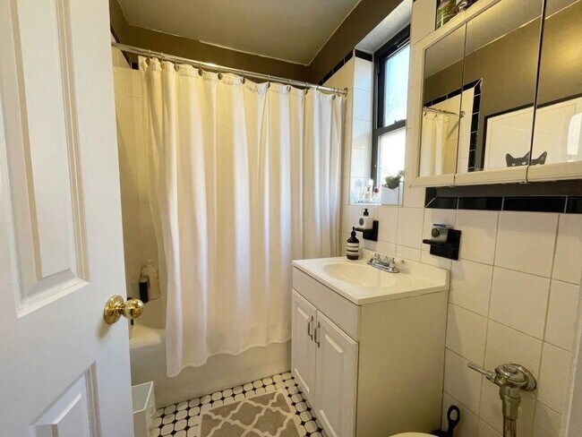 5 W th St Unit 11 E New York Ny Apartment For Rent In New York Ny Apartments Com