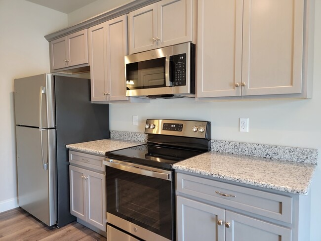 Building Photo - 256 Sage Blvd