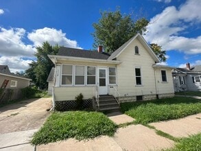 Building Photo - 1118 17th Ave