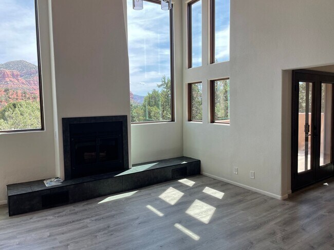 Building Photo - Unfurnished, 1-year long-term rental