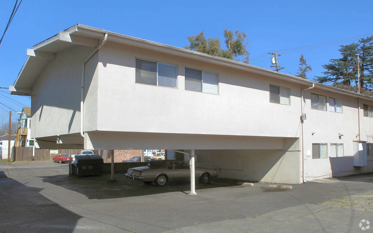 Foto principal - 446 E Acacia St