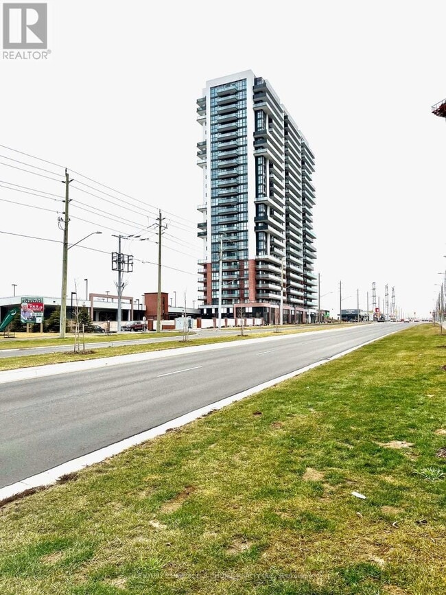 Building Photo - 2550 Simcoe St N