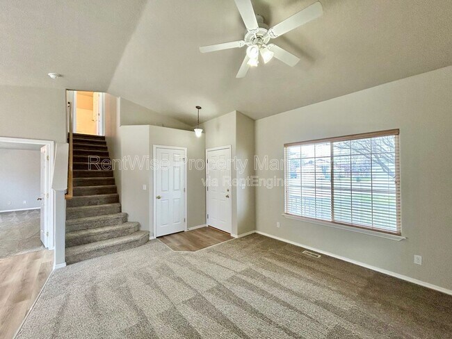 Foto del edificio - 668 N Quarter Moon Ave