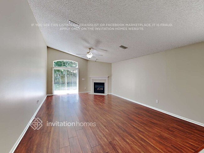 Foto del edificio - 1325 River City St