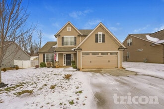 Building Photo - 4827 Stovall Dr