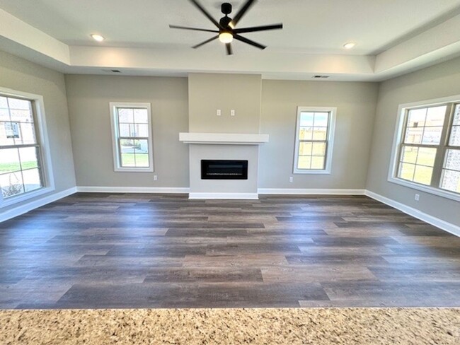 Building Photo - Beautiful Brand New 4BR Home in Stonebriar...