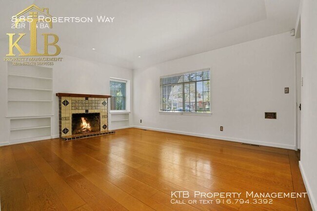 Building Photo - 2 bedroom in Land Park with a touch of retro