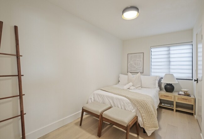 Foto del edificio - 10679 Rainier Ave S