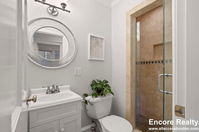 Building Photo - 244 Beacon St