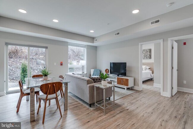 Foto del edificio - 1952 Bryn Mawr Ave