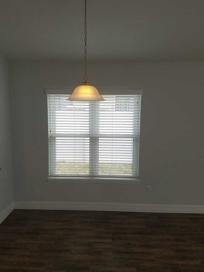 Building Photo - Beautiful Renovated 2-Bedroom, 2-Bathroom Home in Apopka