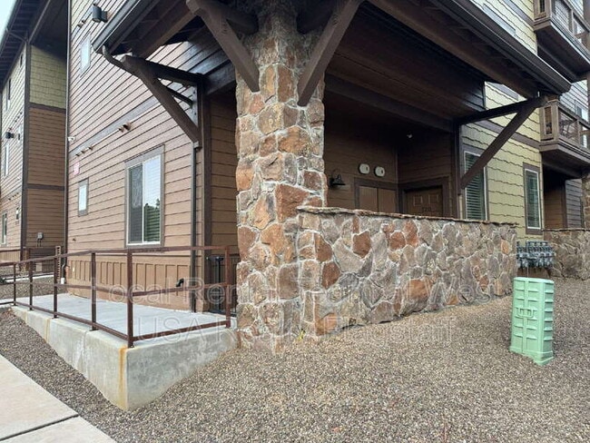 Photo - 1650 E Ponderosa Pkwy Apartment
