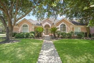 Building Photo - 6803 Rhodes Ct