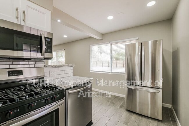 Building Photo - 3237 N 66th St