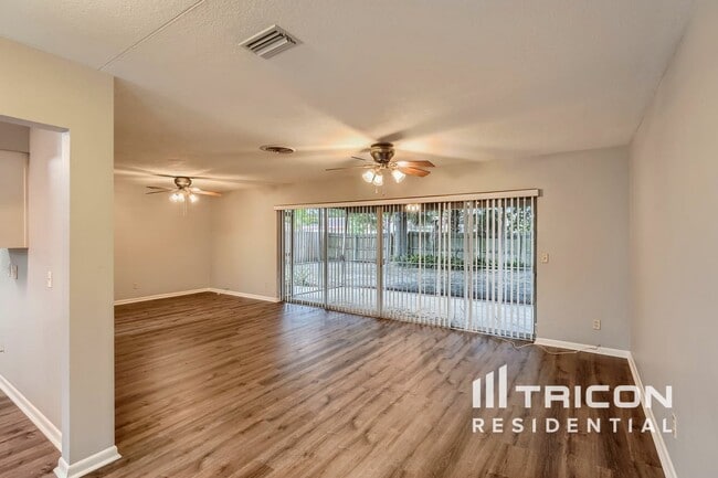 Building Photo - 2027 Dunston Cove Rd