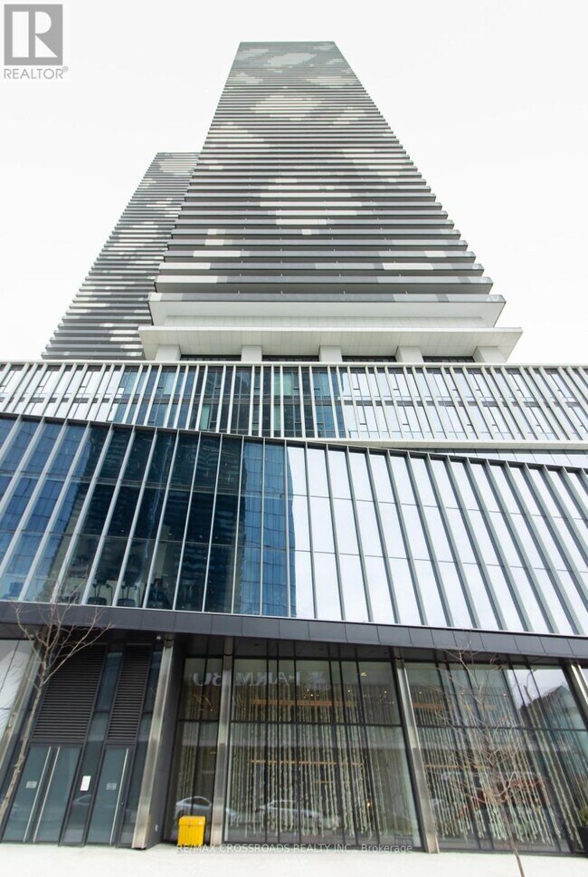 Building Photo - 138 Downes St