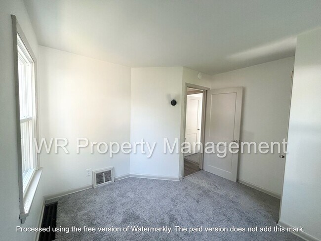Foto del edificio - 3 bed 1 bath home for rent