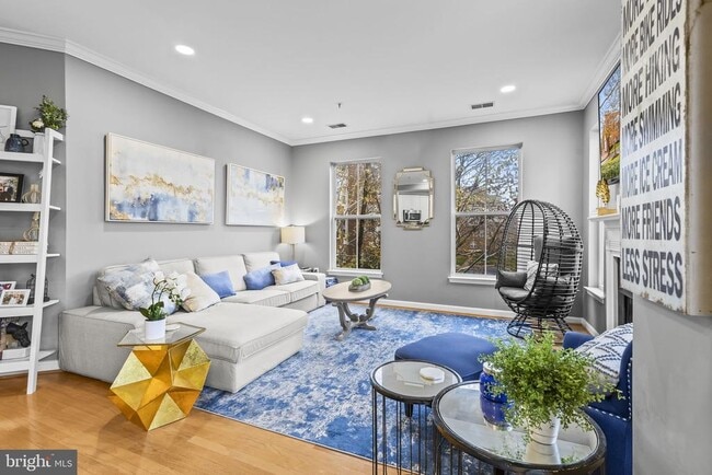 Building Photo - 5108 Donovan Dr