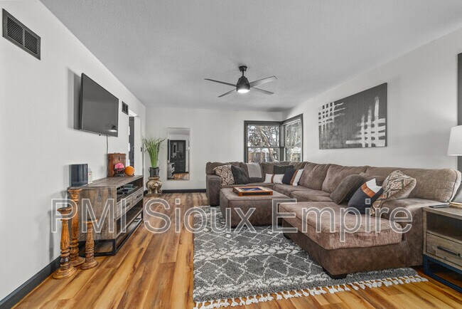 Foto del edificio - 1303 S Center Ave