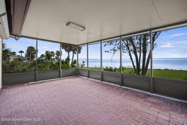 Building Photo - 6785 Riveredge Dr