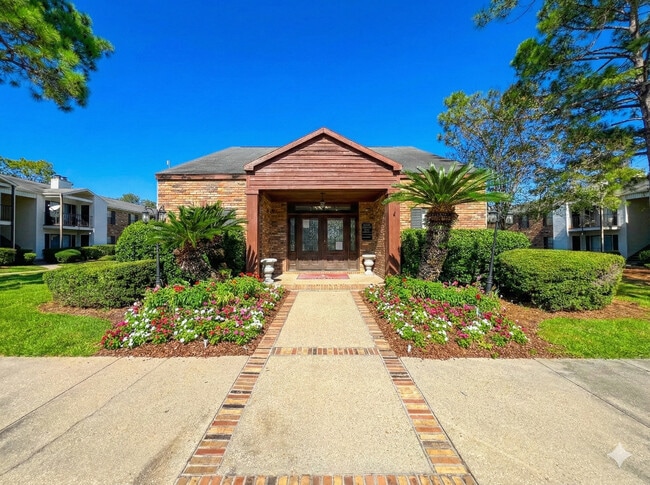 Building Photo - Edgewood