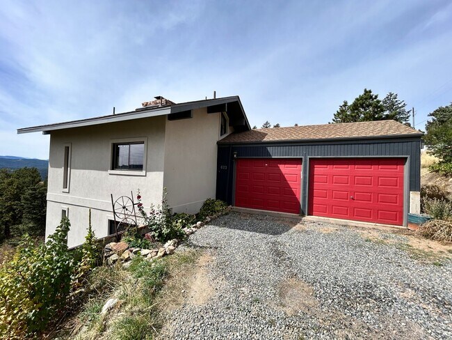 Foto del edificio - 2 Bedroom Mountain Home with Loft and Spec...