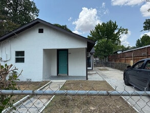 Building Photo - 331 Madero St