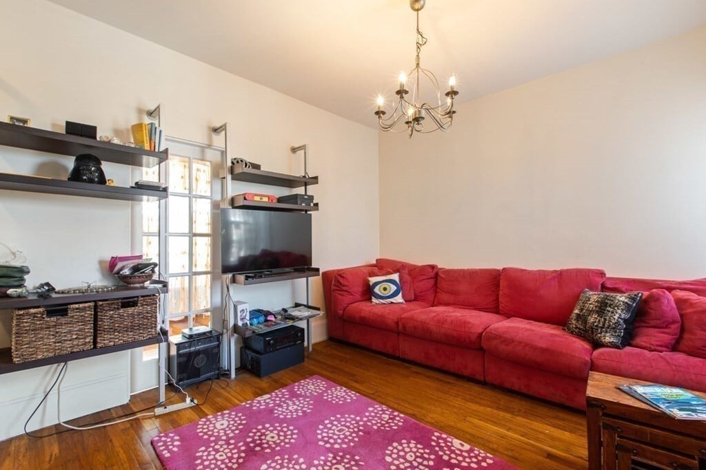 Foto principal - 37 Revere St