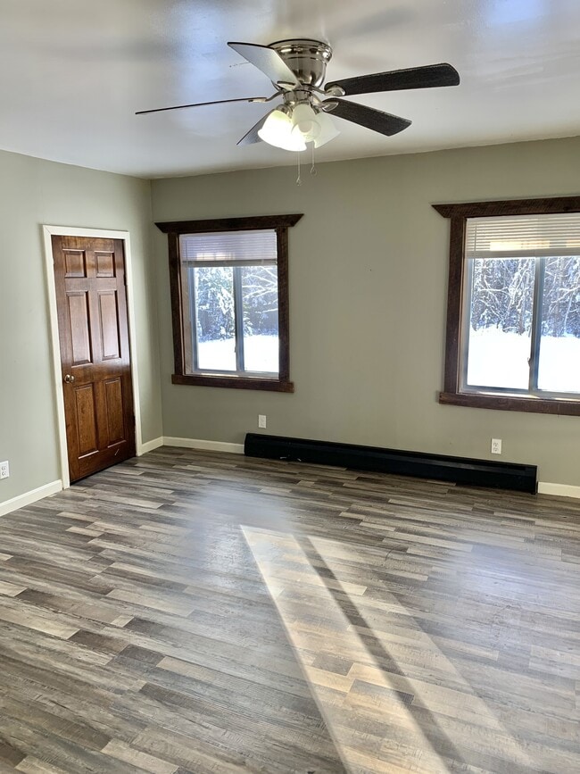 Foto del edificio - 855 Mann Hill Rd