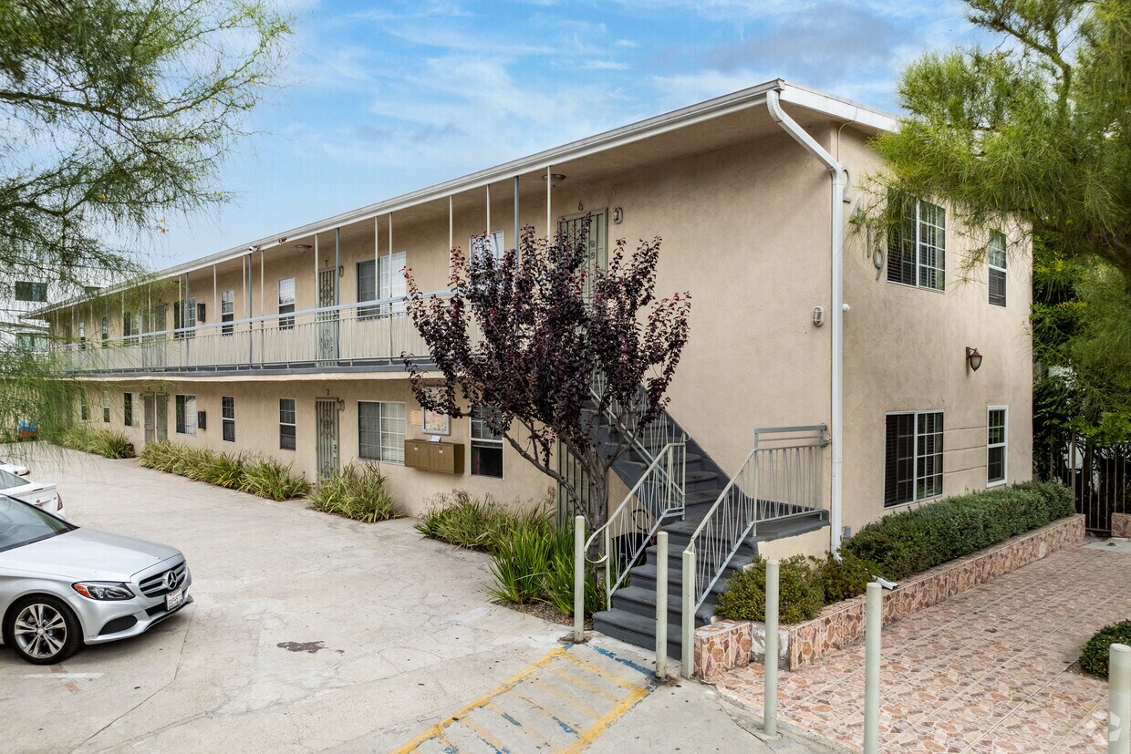 Foto principal - 2419 S Ridgeley Dr (B)