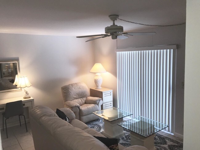 Building Photo - 316 Marlborough Pl