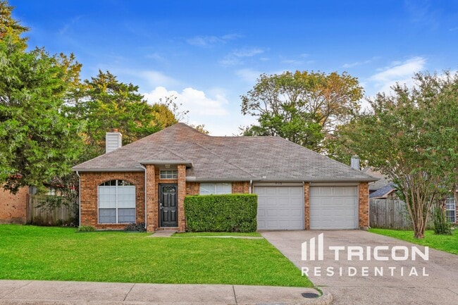 Building Photo - 805 Clover Hill Ln