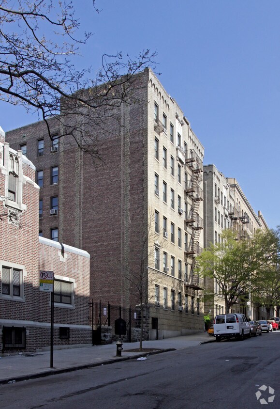 Foto principal - 15 Magaw Place