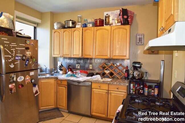 Building Photo - 17 Highgate St