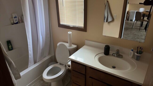 Foto del edificio - 106 11th St NE