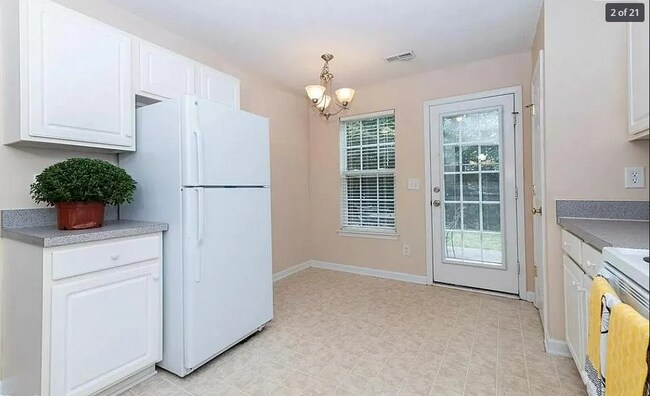 Cocina - 1272 Collegian Ter