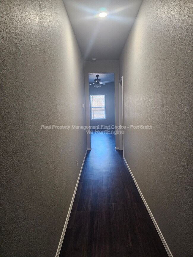 Building Photo - 2124 Ingalls Ln