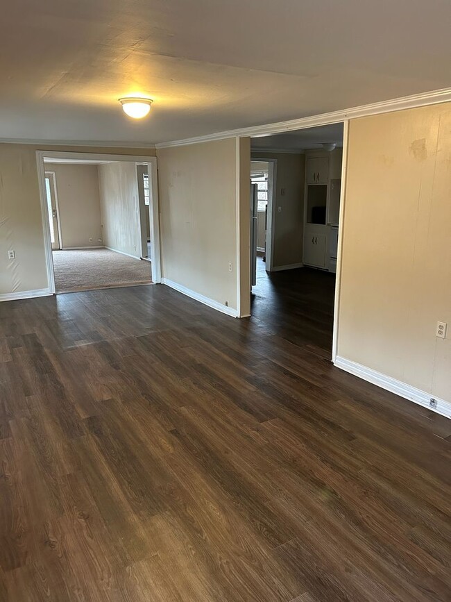 Building Photo - BELOW MARKET RENT!