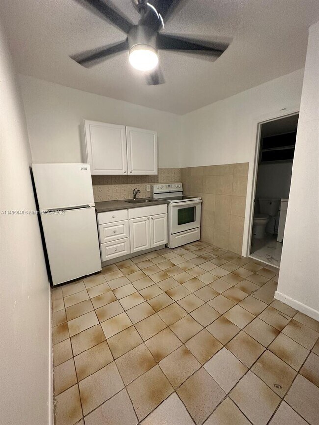 Foto del edificio - 1037 SW 20th Ave