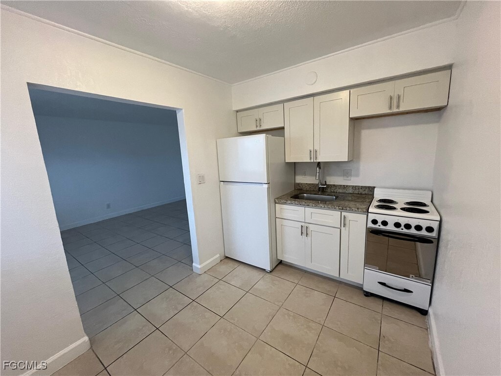 Foto principal - 2452 Stella St