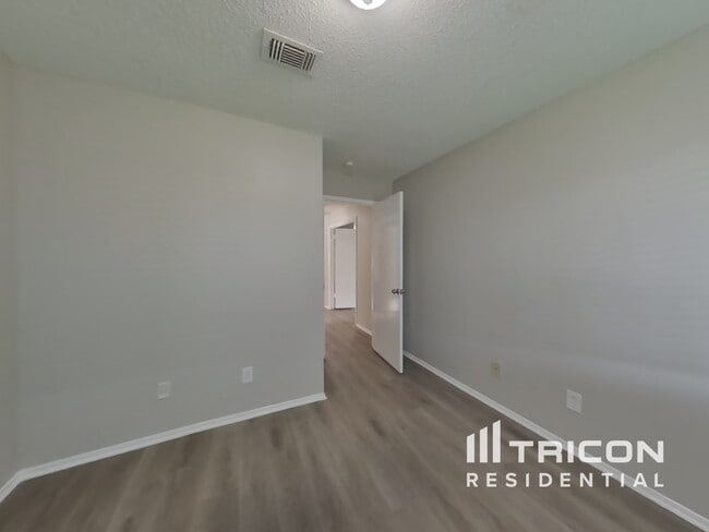Building Photo - 11318 Bayou Pl Ln