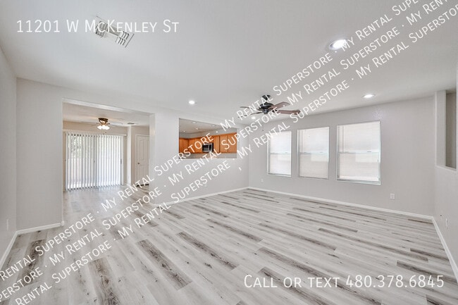Foto del edificio - 11201 W McKinley St