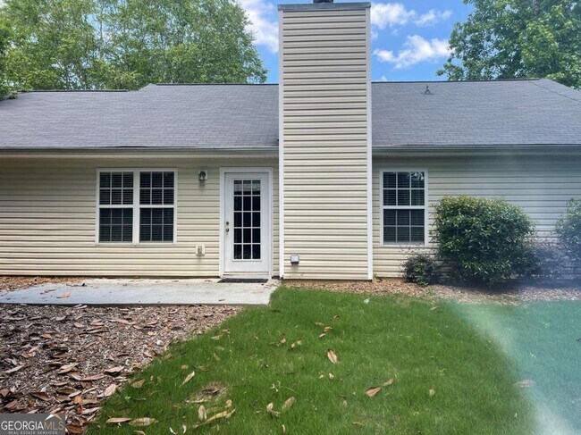 Building Photo - 3028 Express Ln NE